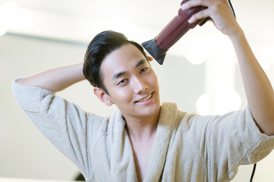 WHEN TO BLOW AND WHEN NOT TO BLOW DRY YOUR HAIR